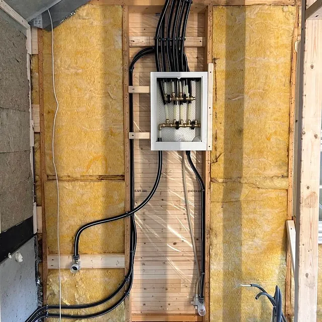 rørinnstallasjon under oppussing